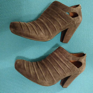 Earthies Barina - Size 10 / Grey Brushed Suede